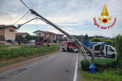 Ruspa urta palo della luce, strada chiusa