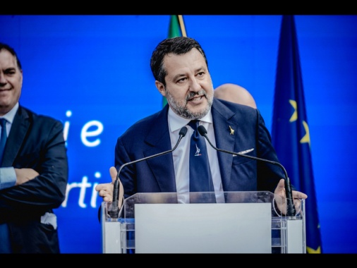 Salvini chiede di ritirare emendamento sui pedaggi