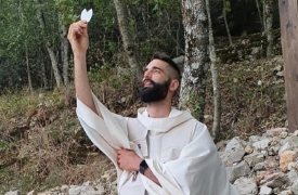 Trovato morto vice parroco di 35 anni