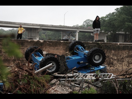 Inondazioni Texas, oltre 50 morti, ancora disperse 27 bambine