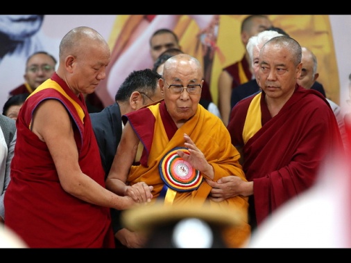 Dalai Lama festeggia i 90 anni definendosi 'semplice monaco'