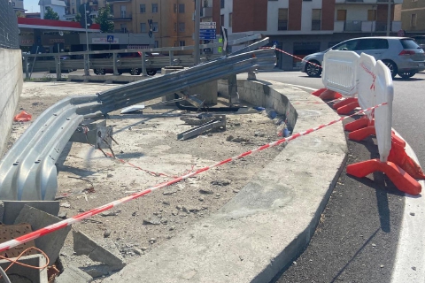 Varese, schianto e giallo in largo Flaiano