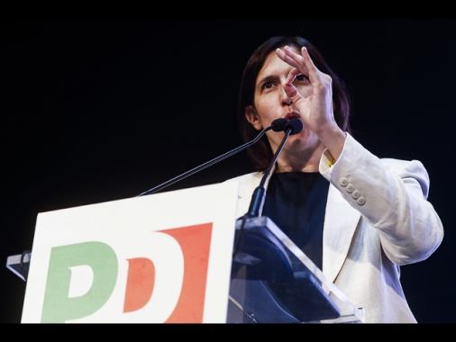 Schlein, Meloni esca da modalità aereo e venga in Parlamento