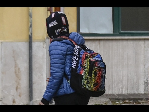++ Istat, 27% under 16 a rischio povertà o esclusione sociale ++