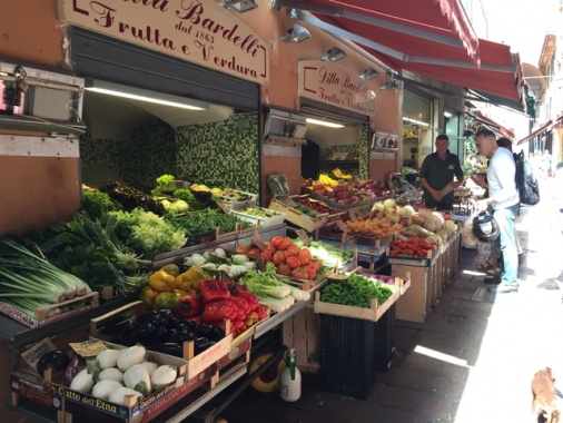 Unioncamere, da pane a frutta, in 206 Comuni nessun negozio