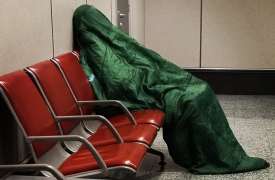 Quaranta clochard dormono a Malpensa