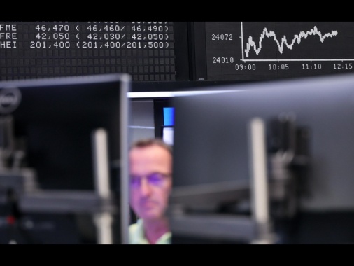 Borsa: l'Europa apre debole e guarda a trattativa sui dazi
