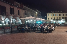Roberto Ferrari ad Arona, ma con un palco troppo grande