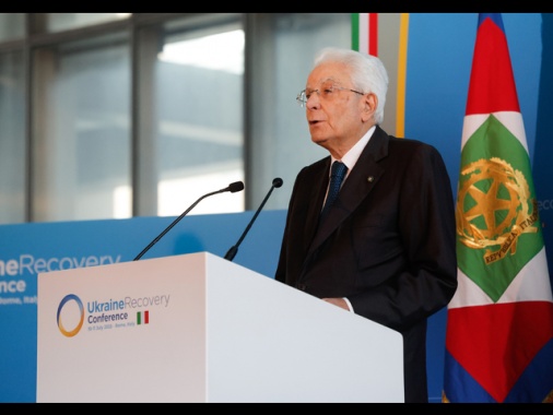 Mattarella, diritto al lavoro obiettivo irrinunciabile