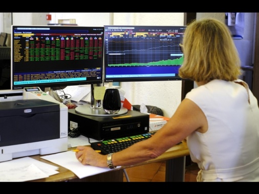 Lo spread tra Btp e Bund apre piatto a 86 punti base