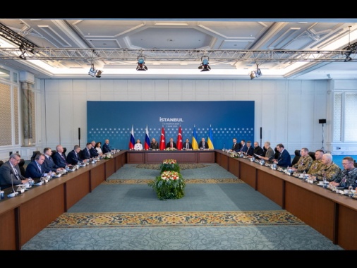 Zelensky, nuovi colloqui Russia-Ucraina mercoledì