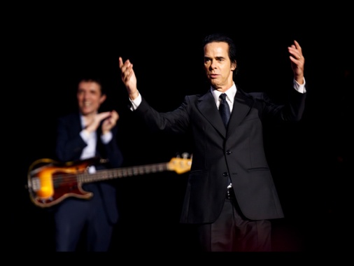 Nick Cave all'Auditorium e il pubblico invade il palco