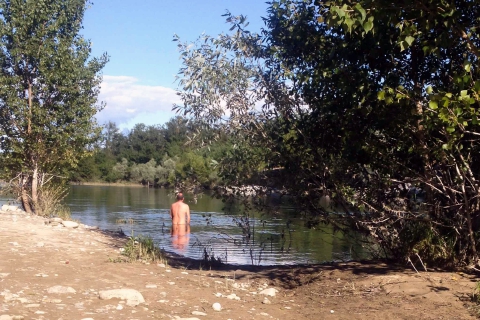 Nudisti in riva al Ticino: duecento multe