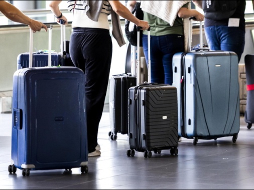Liquidi nel bagaglio a mano senza limiti, l'Ue verso l'ok