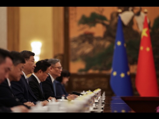 Summit Ue-Cina, 'impegno ad aumentare sforzi per il clima'