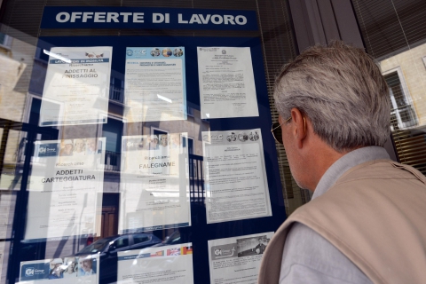 Varese, oltre 14mila assunzioni previste per l'estate