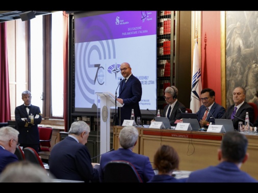 Fontana, c'è un'eccessiva decretazione d'urgenza