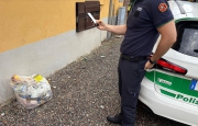 Differenziata “fatta male”: identificati dai rifiuti e multati