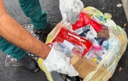 Differenziata “fatta male”: identificati dai rifiuti e multati
