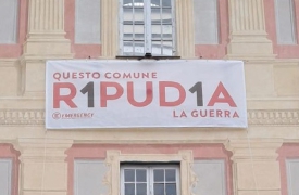 Lo striscione pro-Palestina sparisce: «Denunceremo il Comune»