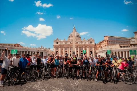 In bici fino a Roma: l’arrivo dei ragazzi di Busto