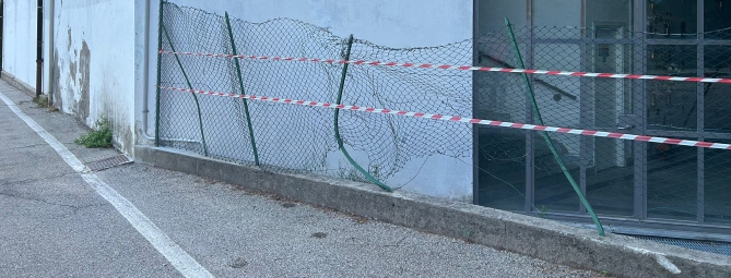 Si schianta in moto, 18enne grave ad Arcisate
