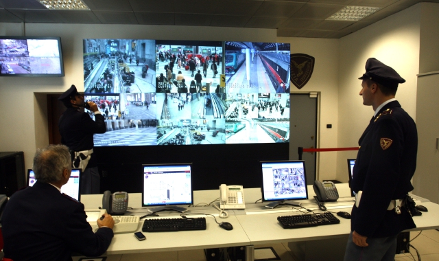 In Stazione Centrale con una pistola nello zaino