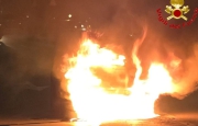 Cassano Magnago: veicolo in fiamme