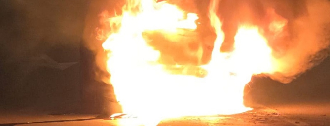 Cassano Magnago: veicolo in fiamme