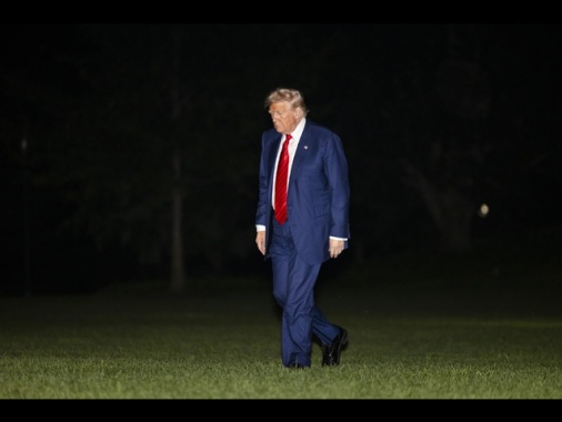 Trump, se l'Ue non fa investimenti promessi dazi al 35%