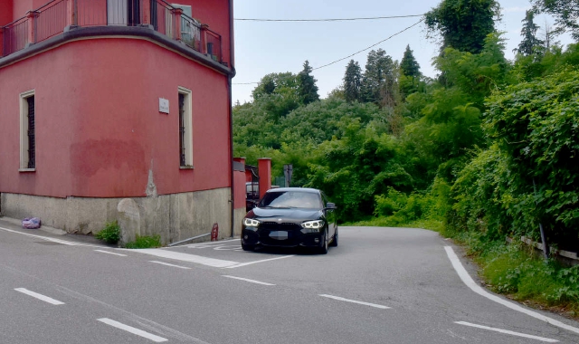 L’imbocco di via Piana di Luco da viale Borri