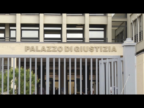 Intossicati da botulino, sequestro prodotto in tutta Italia
