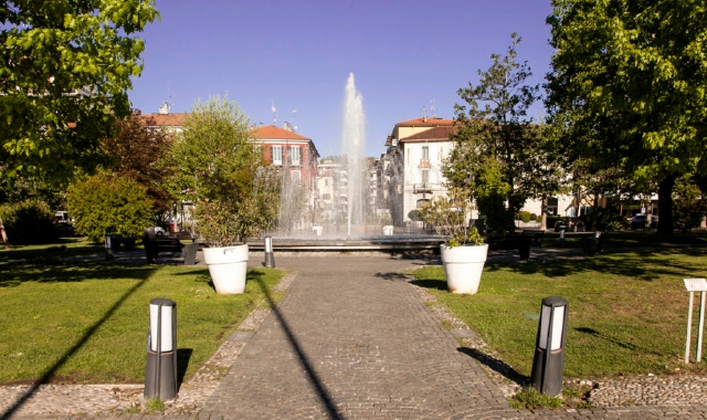 «Giù la fontana»: rivolta ad Arona