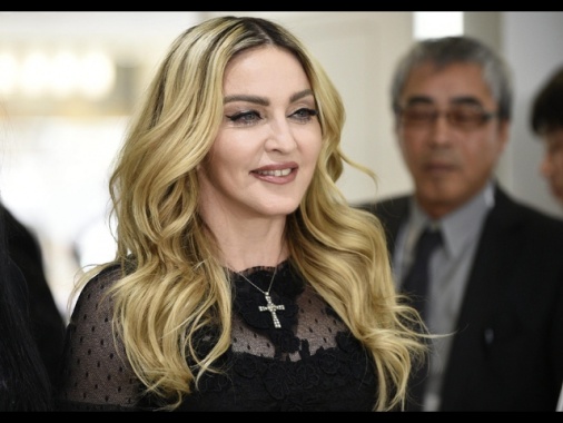 Appello di Madonna al Papa, 'vada a Gaza, porti luce ai bambini'