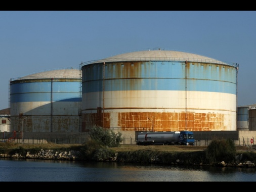 Le scorte Usa di petrolio salgono di 3,04 milioni di barili