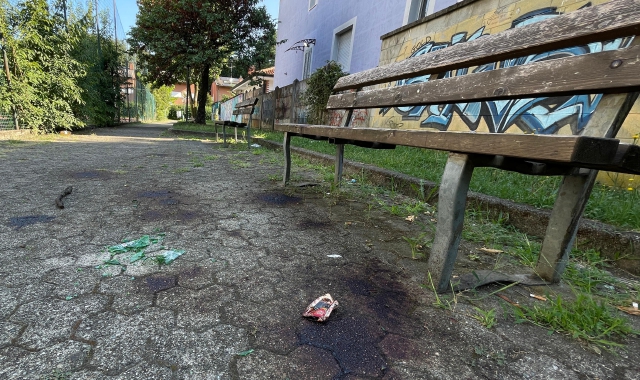 Rissa al parchetto, accoltellato un uomo