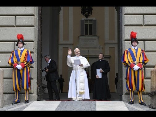 Il Papa, prego che vadano a buon fine gli sforzi per la pace