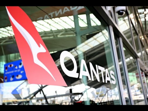 Licenziameti illegali sotto Covid, maximulta per la Qantas