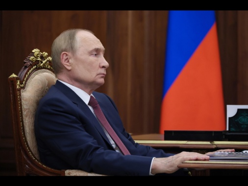 'Putin propone Mosca per l'incontro, Zelensky rifiuta'