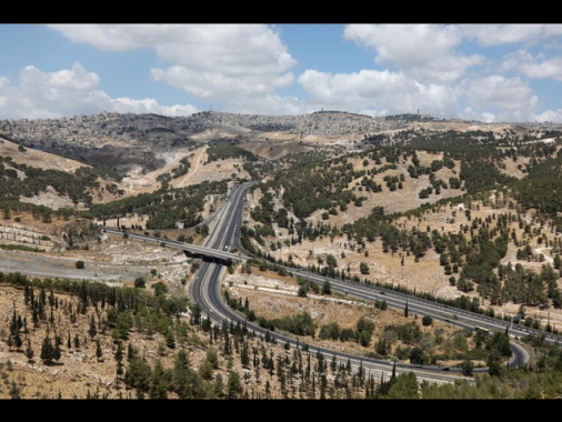 Israele approva insediamento che divide in due Cisgiordania