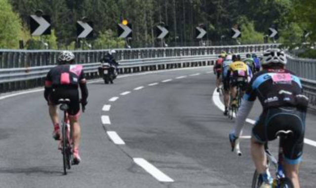 Arriva la Vuelta, chiude l’autostrada