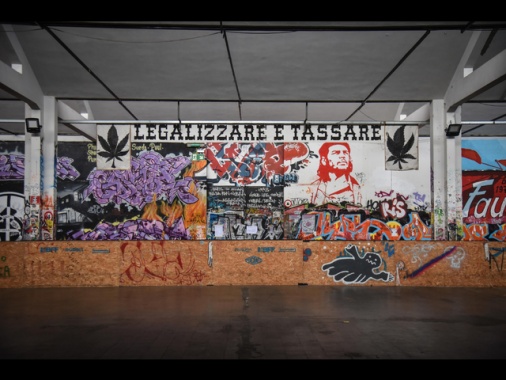Al via sfratto centro sociale Leoncavallo a Milano