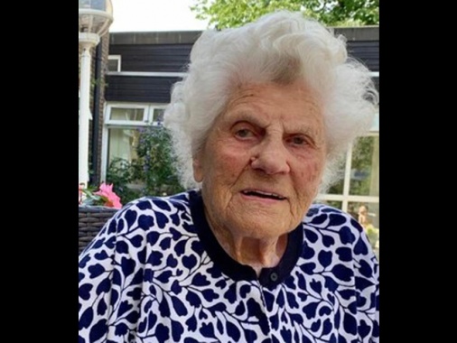 Compie 116 anni Ethel Caterham, la persona più anziana del mondo