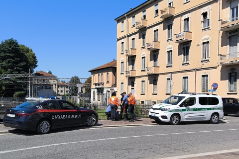 Tenta di buttarsi dal ponte due volte in poche ore: salvato