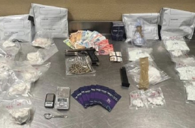 In casa ha due chili di cocaina, arrestato 21enne