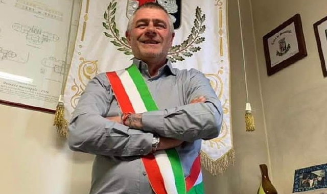Enrico Puricelli con la fascia tricolore