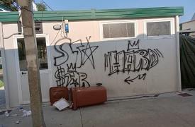 Raid dei vandali al parco di Ferno