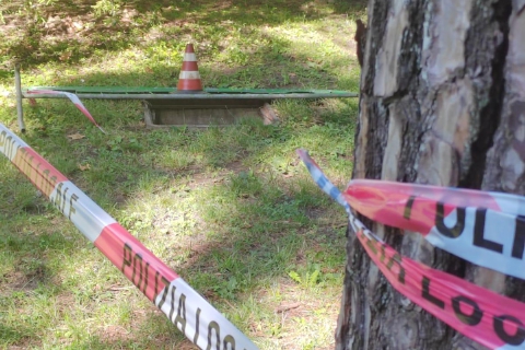 Tombino aperto alla Schiranna, transenne al parco Zanzi
