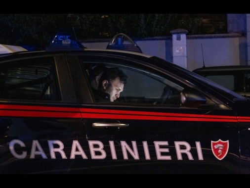 Giovane accoltella genitori e sorella 15enne nel Modenese