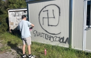 Svastiche alla Festa della Schiranna. Solidarietà da Forza Italia